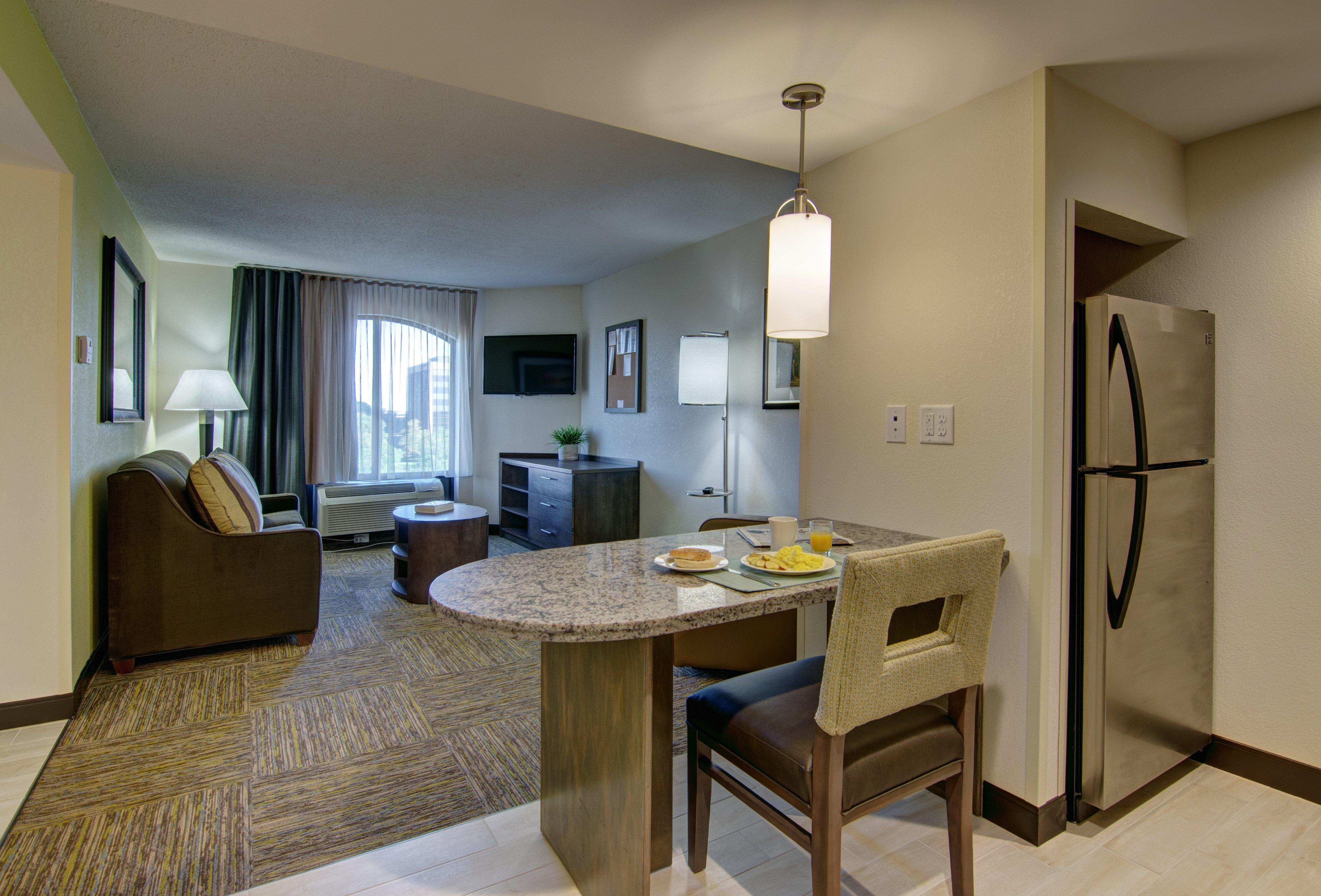 Candlewood Suites Richmond - West Broad By Ihg Dumbarton Exterior photo